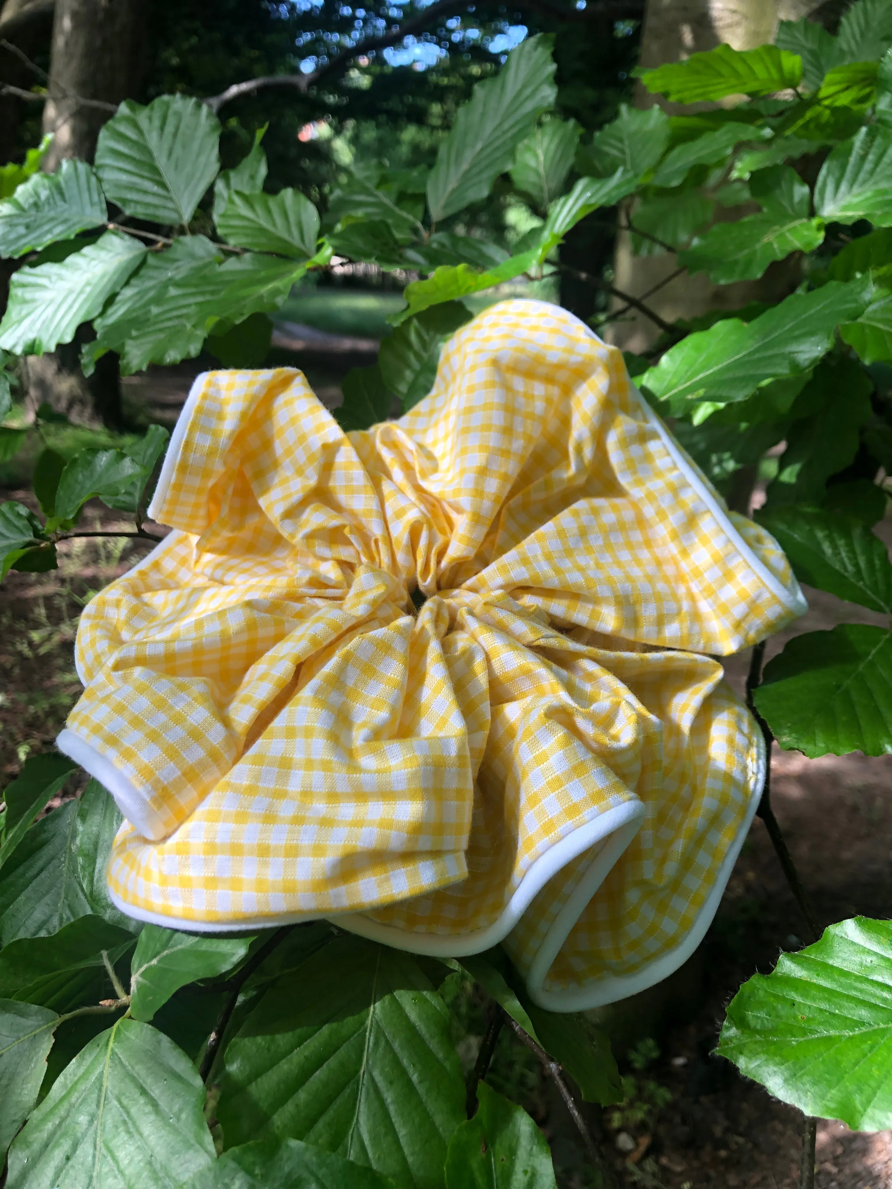 Scrunchie in Yellow Gingham