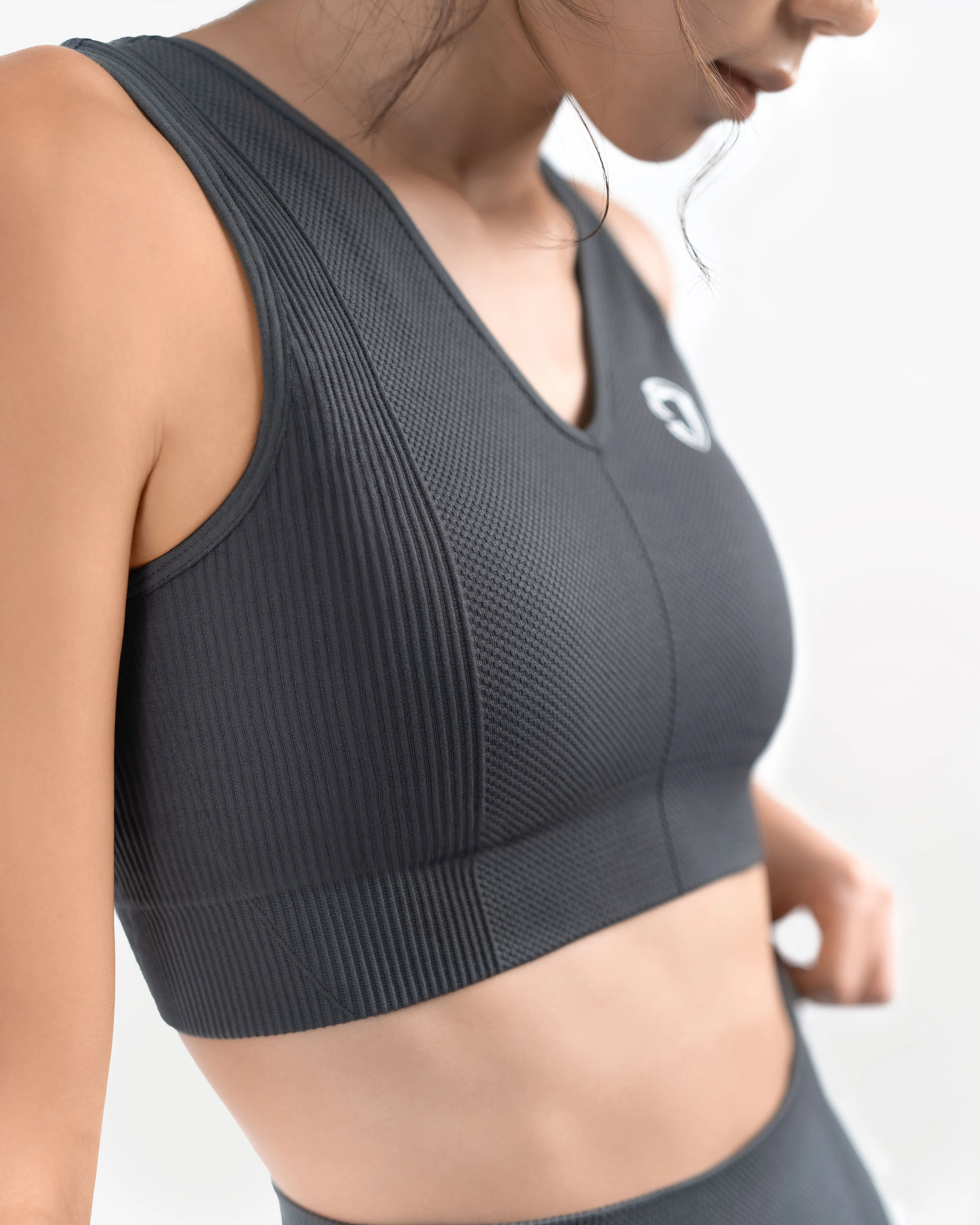 V-Neck Seamless Sports Bra