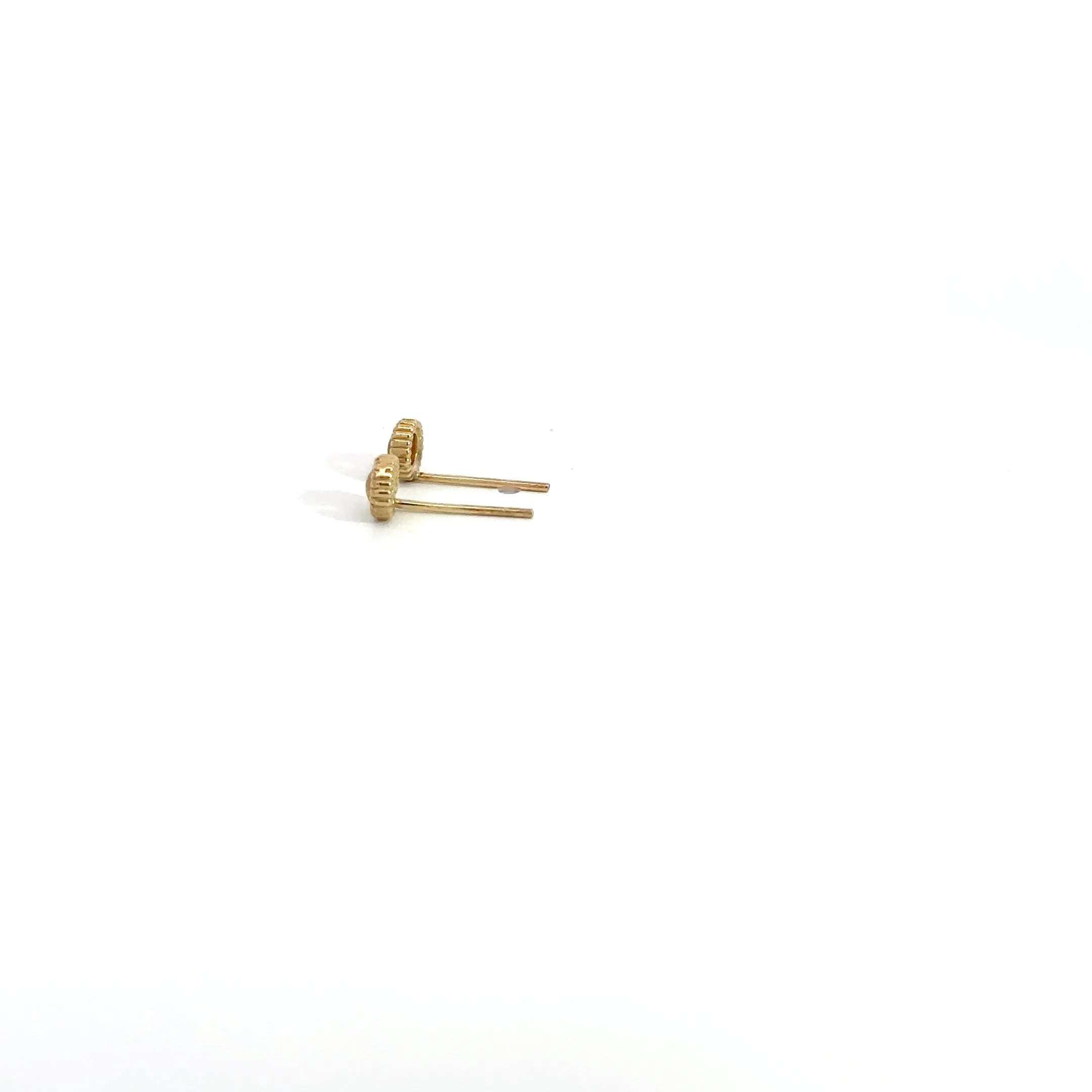 WD179 - 4mm Opal Studs